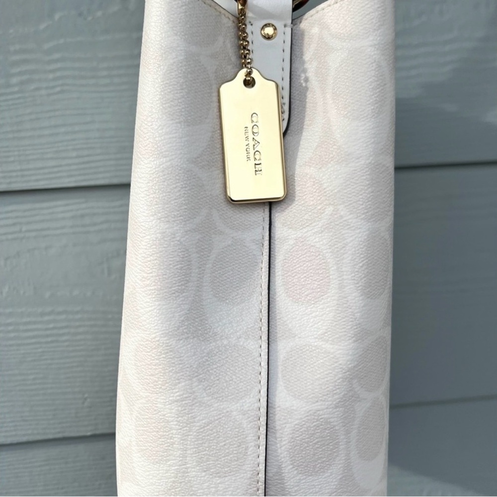 COACH Town Bucket Bag In Glacier White Signature Canvas - Picture 3 of 9